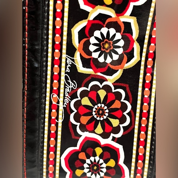 Vera Bradley Stylish Black & Red Plaid Travel Duffel Carry-On Frill Bag - Picture 4 of 15